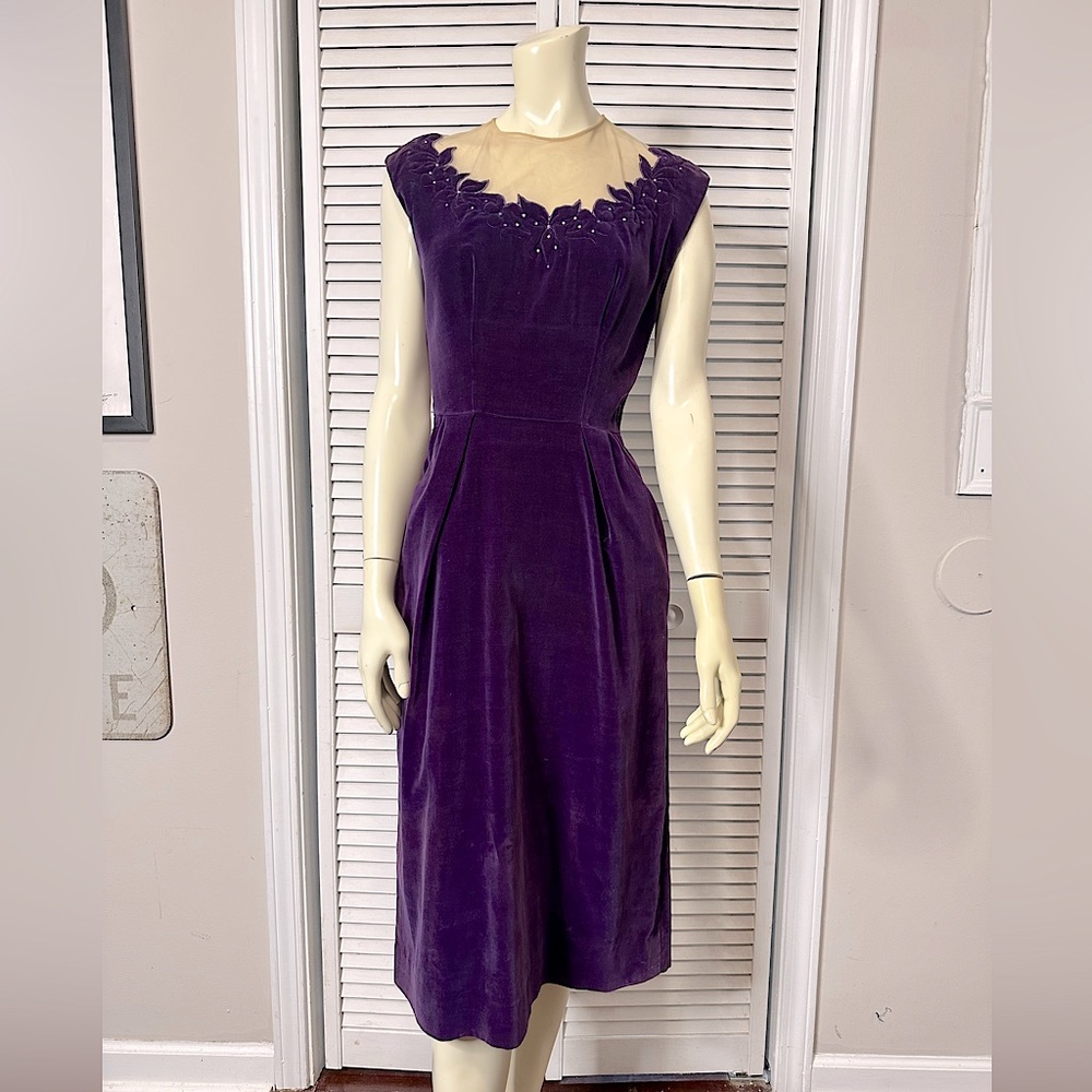 Daryl 40’s 50’s Classy Purple Velvet Formal Evening Dress